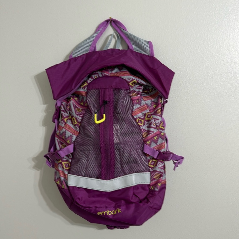 Hiking Backpack. Like NEW. Small Aztec style.